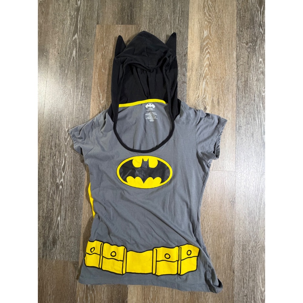 Batman Hooded Cape T-Shirt Kids 2XL Gray Short Sleeve Graphic Costume Tee